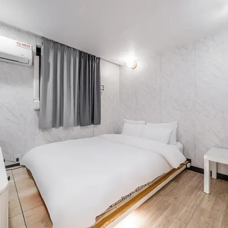 30Month Hotel
