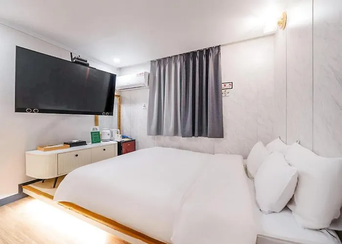 Hotel 30month